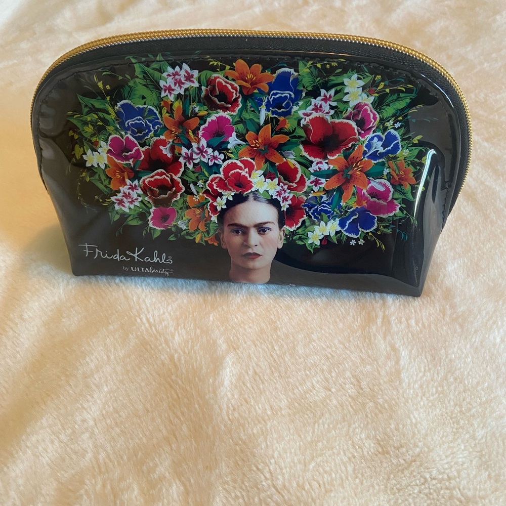 Frida Kahlo beauty bag - new/unused